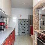 Fantastic Family In Estrela شقة Lisboa