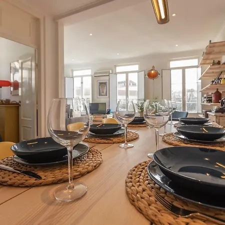 Fantastic Family In Estrela *