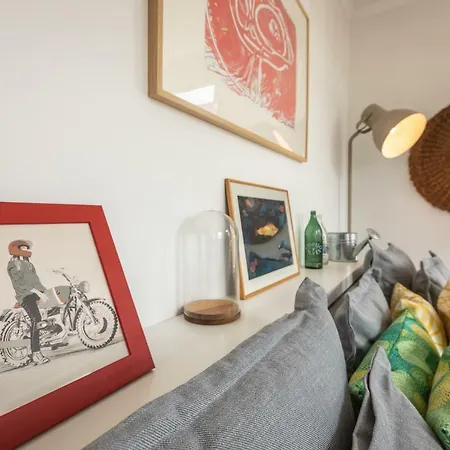 Fantastic Family In Estrela Лісабон